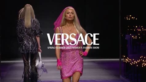 versace fashion show youtube.